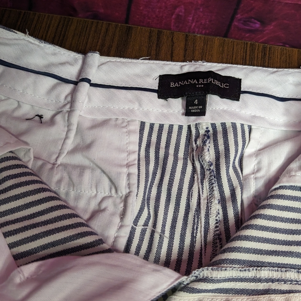 Banana republic striped Bermuda shorts size 4